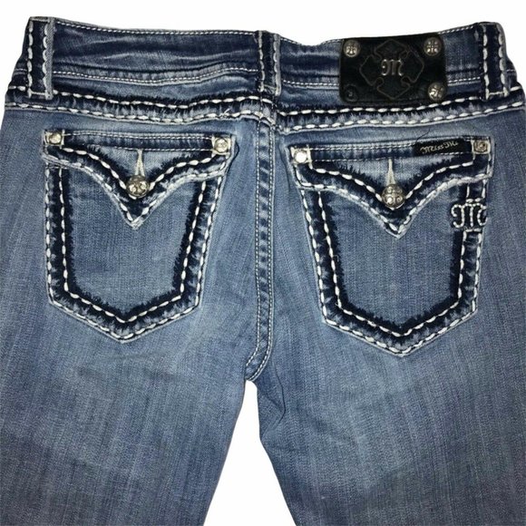 Miss Me JPS5014 Distressed Embroidered Flap Pockets Croppped Crop Jeans 29 18 - Picture 7 of 9